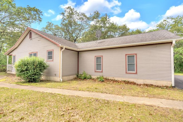 9024 Oak Street, Wheatfield, IN 46392