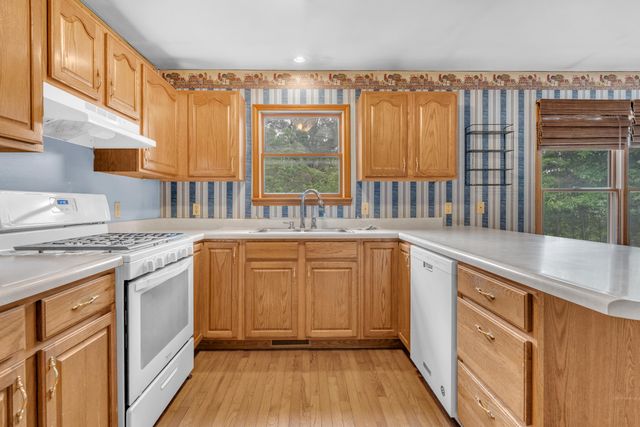 9024 Oak Street, Wheatfield, IN 46392