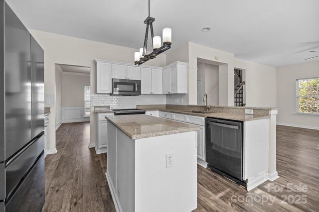 2426 Tory Oak Place, Matthews, NC 28105