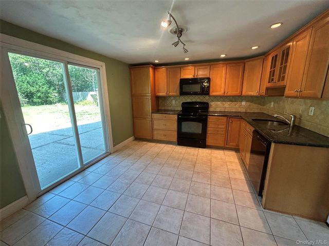 30 Balsam Drive, Medford, NY 11763