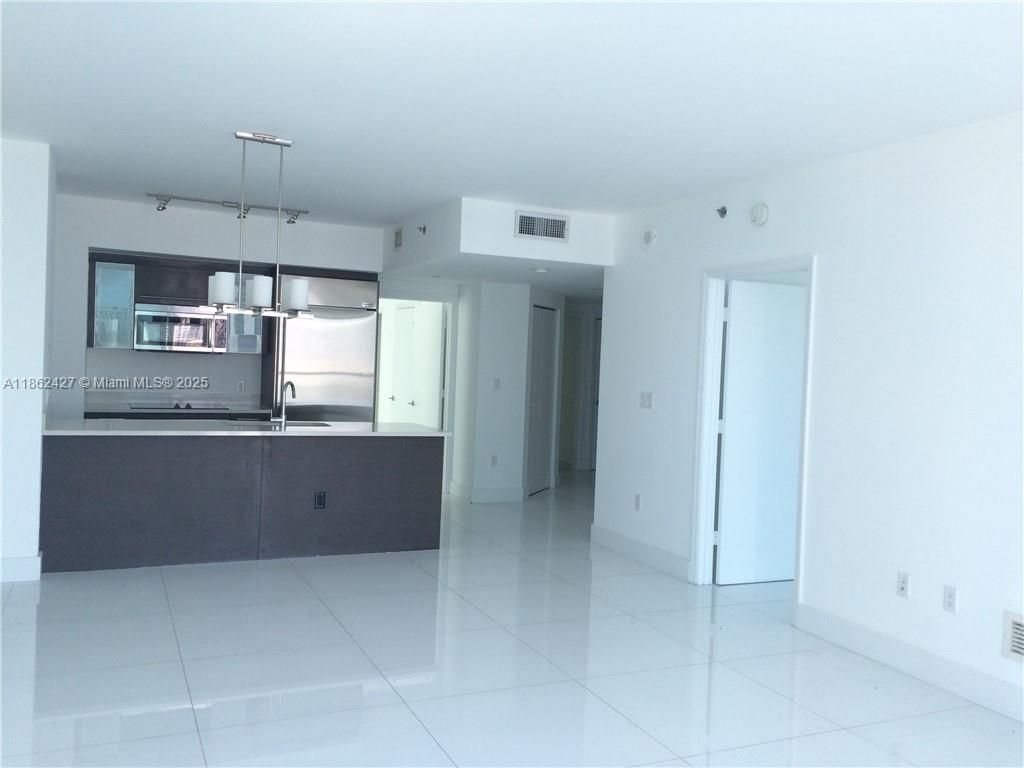 55 SE 6th St 2807, Miami, FL 33131