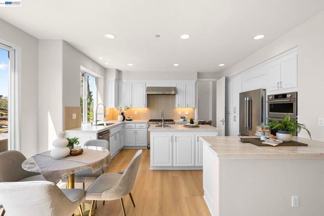 47849 Avalon Heights Ter, Fremont, CA 94539