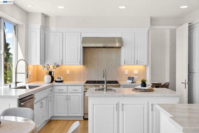 47849 Avalon Heights Ter, Fremont, CA 94539