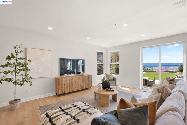 47849 Avalon Heights Ter, Fremont, CA 94539