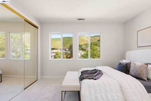 47849 Avalon Heights Ter, Fremont, CA 94539