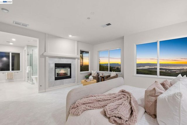 47849 Avalon Heights Ter, Fremont, CA 94539