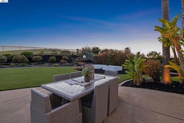 47849 Avalon Heights Ter, Fremont, CA 94539