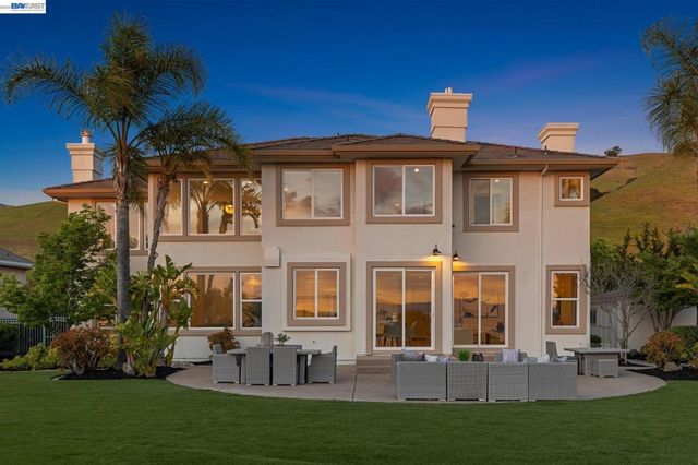 47849 Avalon Heights Ter, Fremont, CA 94539