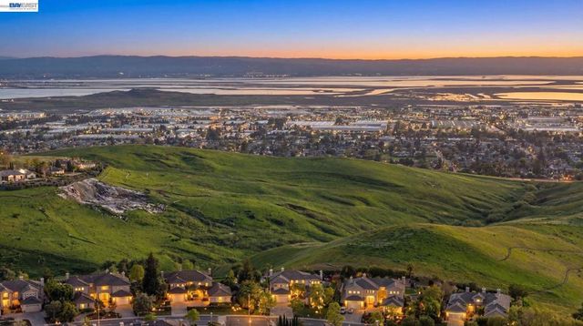 47849 Avalon Heights Ter, Fremont, CA 94539