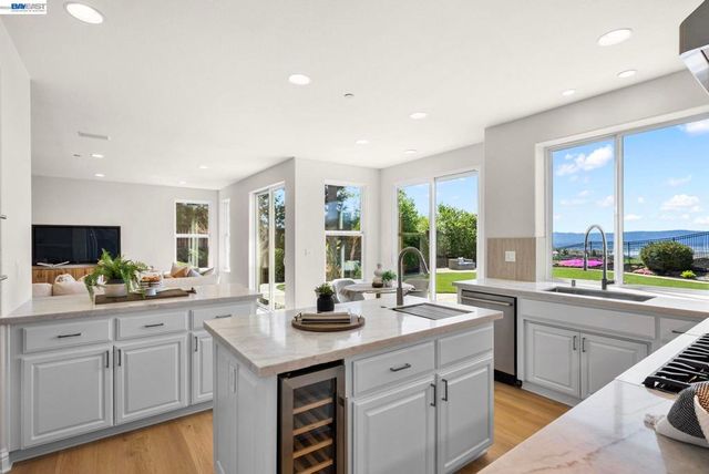 47849 Avalon Heights Ter, Fremont, CA 94539