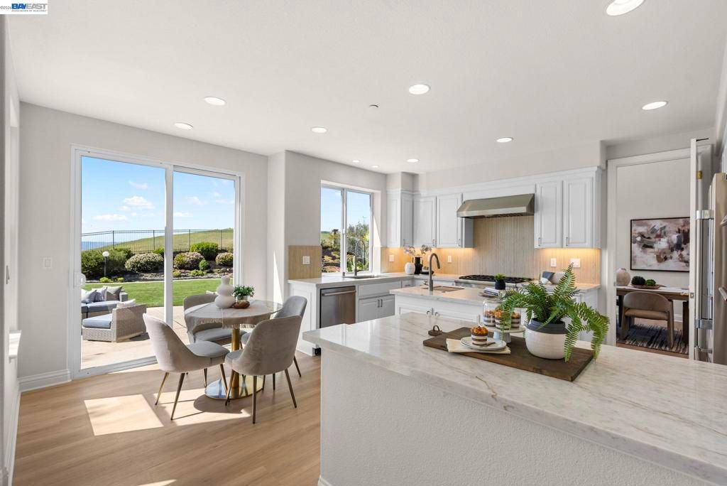 Image 13 of property listing at 47849 Avalon Heights Ter, Fremont, CA 94539