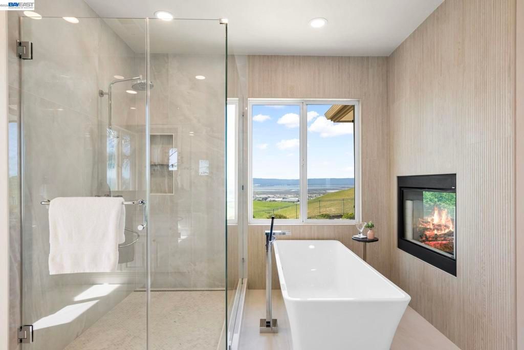 Image 33 of property listing at 47849 Avalon Heights Ter, Fremont, CA 94539