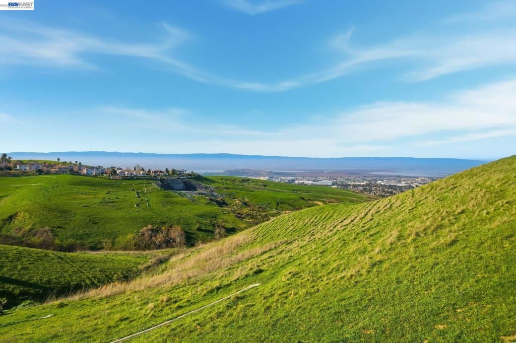 Image 45 of property listing at 47849 Avalon Heights Ter, Fremont, CA 94539