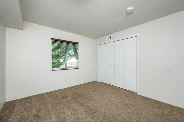 9547 University Avenue 23, Clive, IA 50325