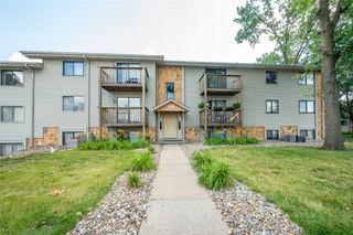 9547 University Avenue 23, Clive, IA 50325