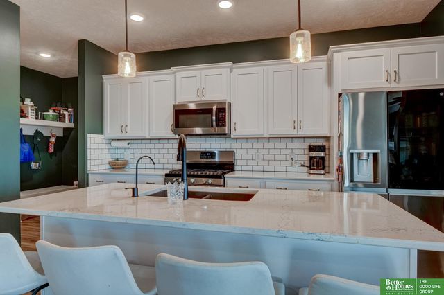 11961 S 113 Avenue, Papillion, NE 68046