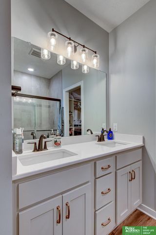 11961 S 113 Avenue, Papillion, NE 68046