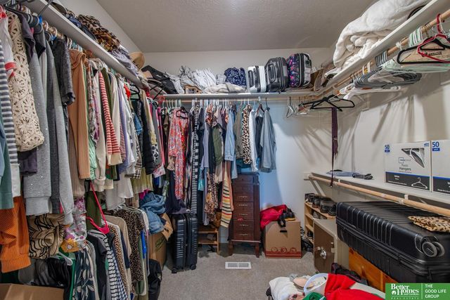 11961 S 113 Avenue, Papillion, NE 68046