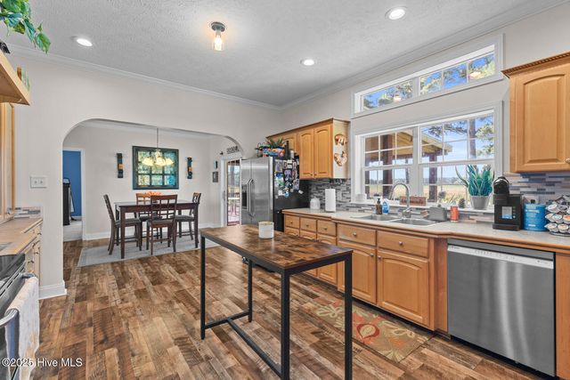 1560 Fountaintown Road, Beulaville, NC 28518