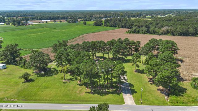 1560 Fountaintown Road, Beulaville, NC 28518