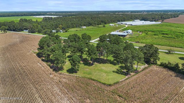 1560 Fountaintown Road, Beulaville, NC 28518