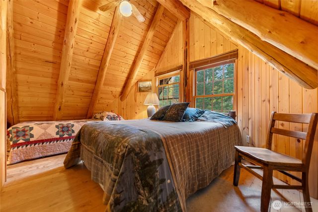 26 Mercer Road, Mazama, WA 98833