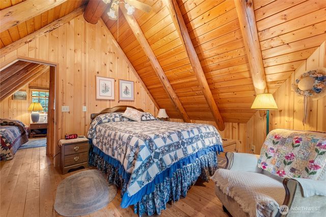 26 Mercer Road, Mazama, WA 98833