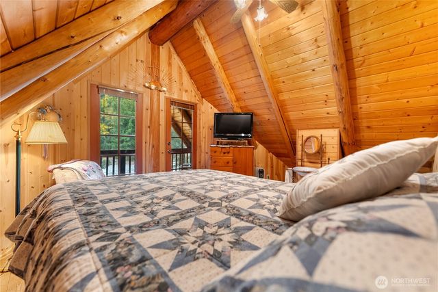 26 Mercer Road, Mazama, WA 98833
