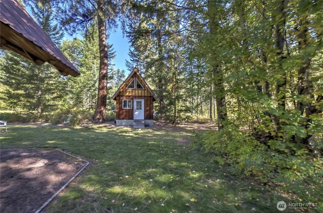 26 Mercer Road, Mazama, WA 98833
