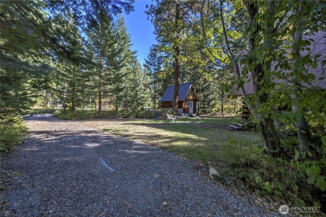 26 Mercer Road, Mazama, WA 98833