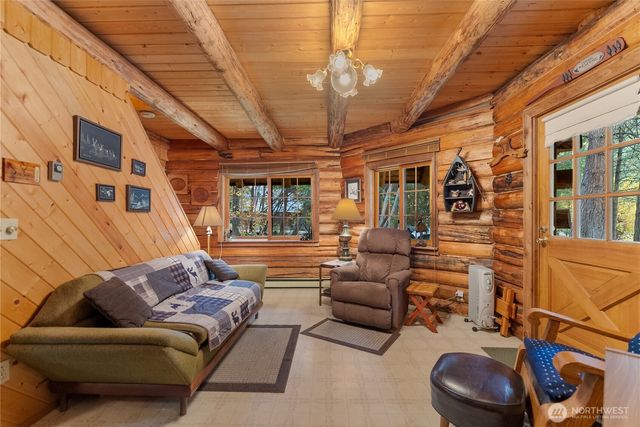 26 Mercer Road, Mazama, WA 98833