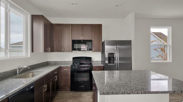 126 Huckleberry LN, Elgin, TX 78621