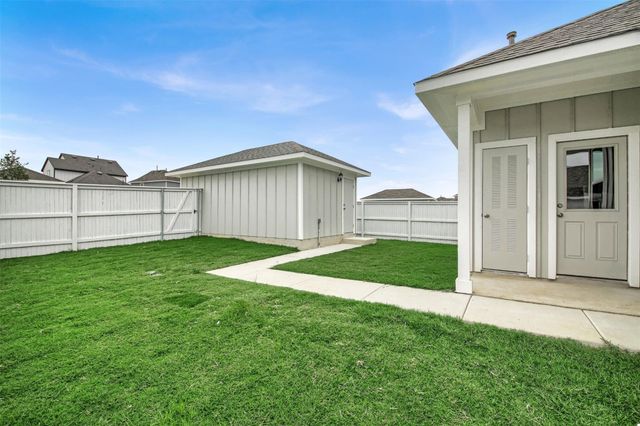 126 Huckleberry LN, Elgin, TX 78621