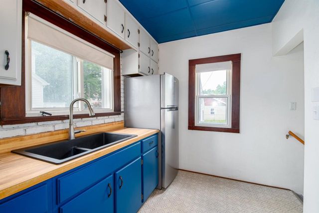 318 HUDSON AVENUE, Oshkosh, WI 54900