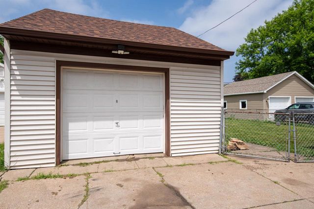 318 HUDSON AVENUE, Oshkosh, WI 54900