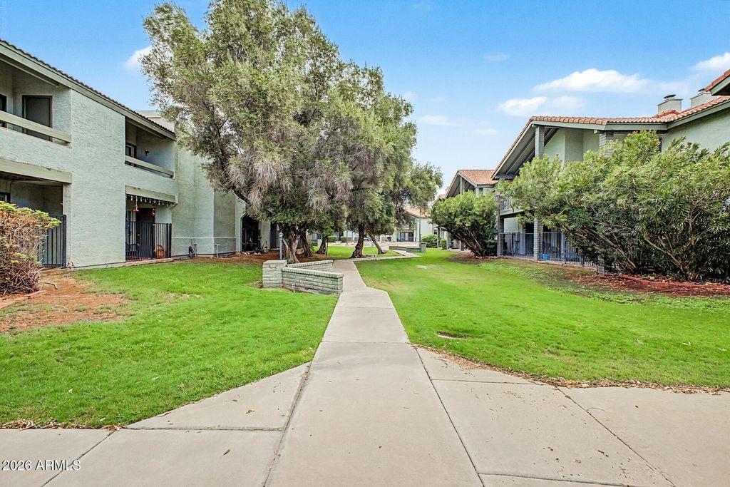 2315 W UNION HILLS Drive 120, Phoenix, AZ 85027