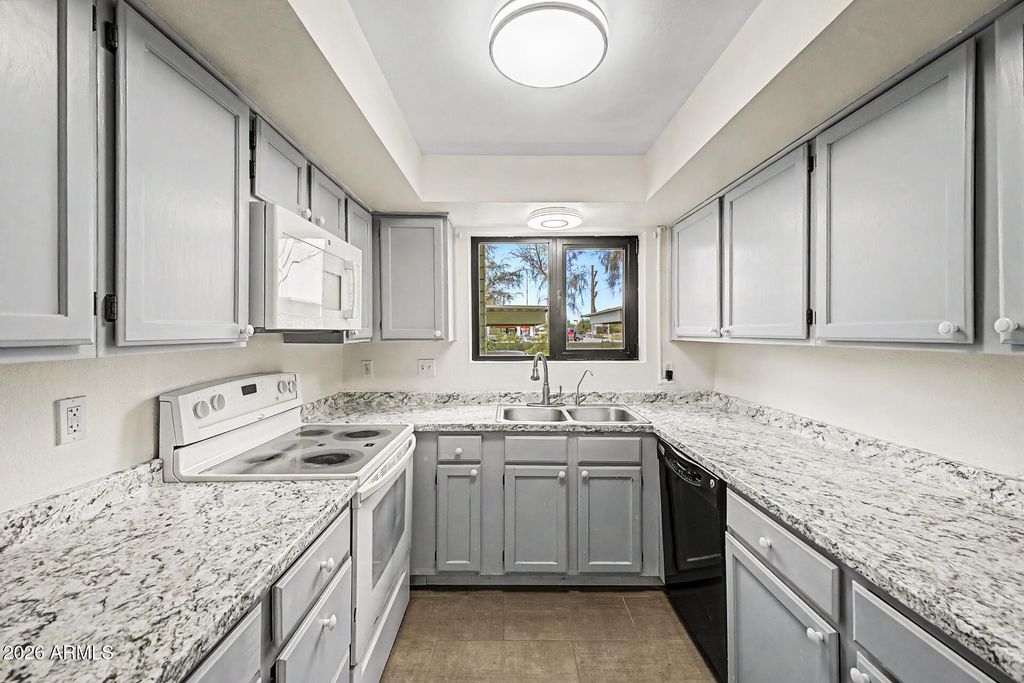2315 W UNION HILLS Drive 120, Phoenix, AZ 85027 — photo 3
