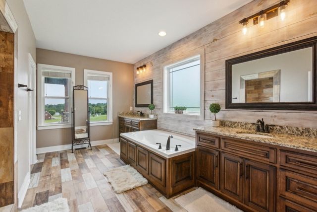 215 George Akins Rd, Westmoreland, TN 37186