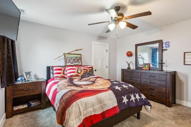 215 George Akins Rd, Westmoreland, TN 37186