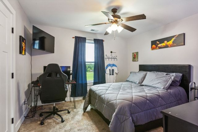 215 George Akins Rd, Westmoreland, TN 37186