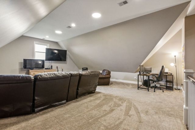 215 George Akins Rd, Westmoreland, TN 37186