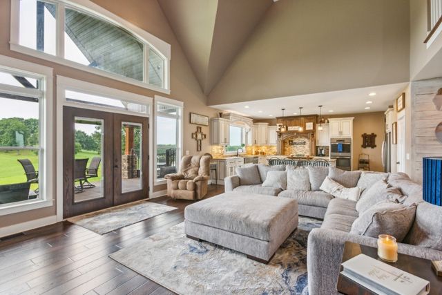 215 George Akins Rd, Westmoreland, TN 37186