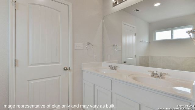 5623 Gray Moore, San Antonio, TX 78245