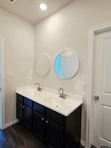 1110 Park Meadows Dr., Whitehouse, TX 75791