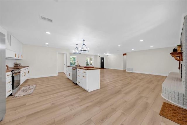 8170 Wilmer Georgetown Road, Wilmer, AL 36587