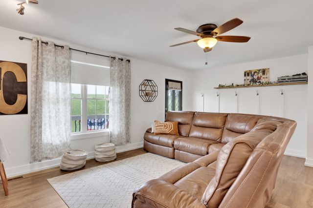 4267 Mount Zion Rd, Springfield, TN 37172
