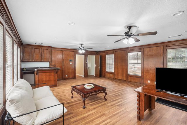 15027 Walters Road, Houston, TX 77068