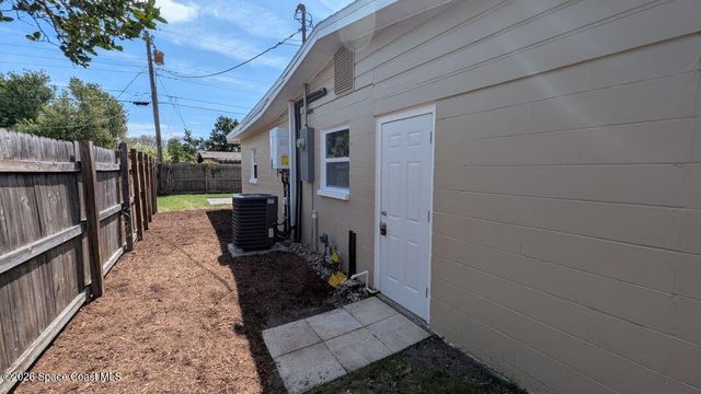 108 1st Street, Merritt Island, FL 32953