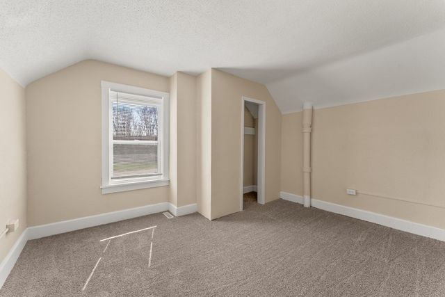 1819 W 6th Street, Davenport, IA 52802