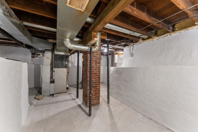 1819 W 6th Street, Davenport, IA 52802